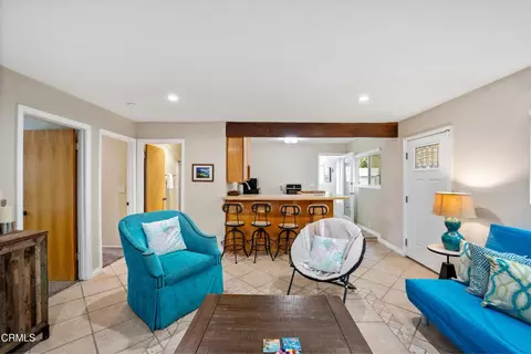 Living - 333 Melrose Dr, Oxnard, CA 93035 photo 10 of 10