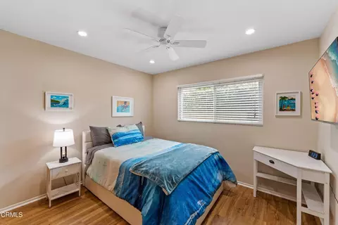 Bedroom - 333 Melrose Dr, Oxnard, CA 93035 photo 7 of 10