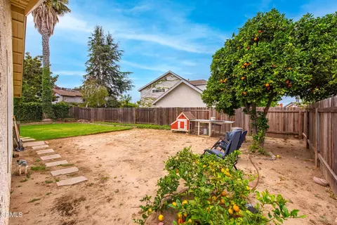 Exterior - 2791 Waverly Ave, Camarillo, CA 93010 photo 11 of 14