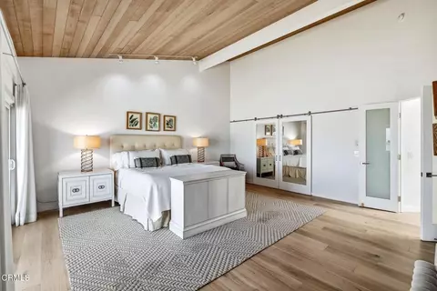 Bedroom - 3281 Ocean Dr, Oxnard, CA 93035 photo 1 of 10