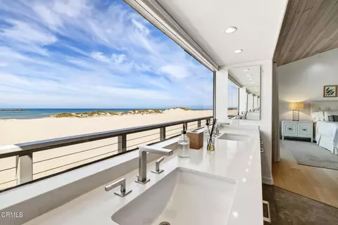 Bath - 3281 Ocean Dr, Oxnard, CA 93035 photo 5 of 8