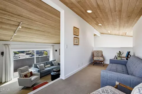 Living - 3281 Ocean Dr, Oxnard, CA 93035 photo 10 of 10