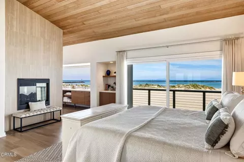 Bedroom - 3281 Ocean Dr, Oxnard, CA 93035 photo 6 of 10