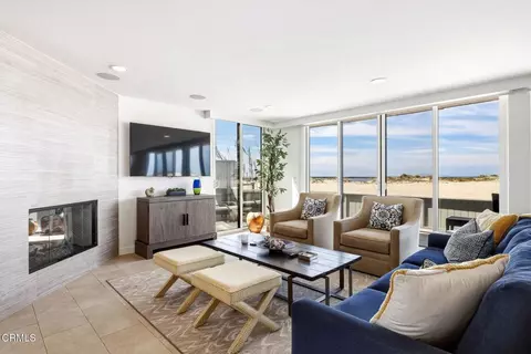 Living - 3281 Ocean Dr, Oxnard, CA 93035 photo 1 of 10