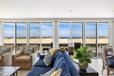 Living - 3281 Ocean Dr, Oxnard, CA 93035 photo 3 of 10