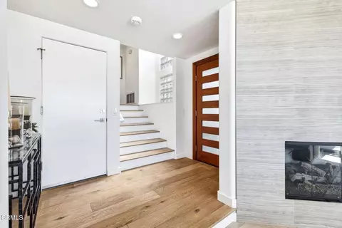 Entry Way - 3281 Ocean Dr, Oxnard, CA 93035 photo 1 of 3