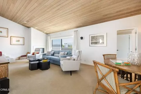 Living - 3281 Ocean Dr, Oxnard, CA 93035 photo 7 of 10