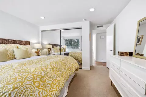 Bedroom - 3281 Ocean Dr, Oxnard, CA 93035 photo 8 of 10