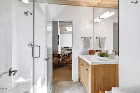 Bath - 3281 Ocean Dr, Oxnard, CA 93035 photo 8 of 8