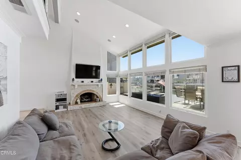 Living - 2355 Peninsula Rd, Oxnard, CA 93035 photo 2 of 3