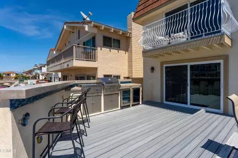 Exterior - 2355 Peninsula Rd, Oxnard, CA 93035 photo 11 of 13