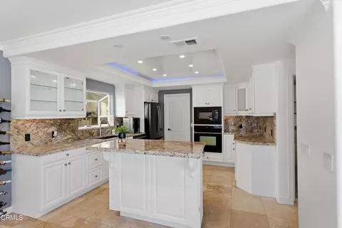 Kitchen - 2355 Peninsula Rd, Oxnard, CA 93035 photo 1 of 4