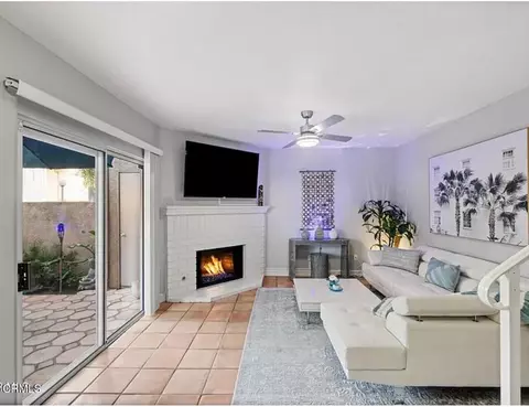 Living - 5204 Columbus Pl, Oxnard, CA 93033 photo 1 of 2