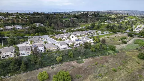 View/Area - 668 Corte Sol, Camarillo, CA 93010 photo 8 of 9