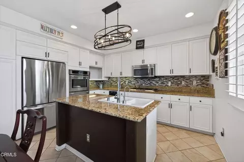 Kitchen - 668 Corte Sol, Camarillo, CA 93010 photo 1 of 3