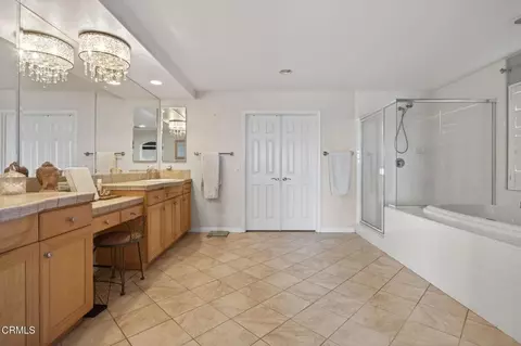 Bath - 668 Corte Sol, Camarillo, CA 93010 photo 2 of 6