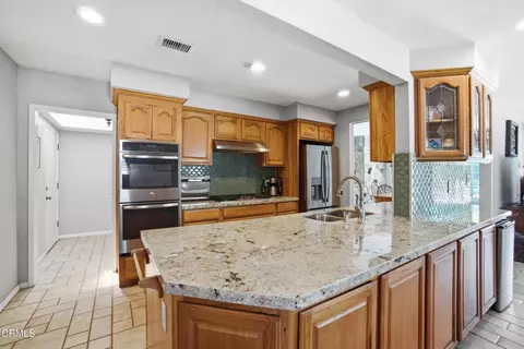 Kitchen - 39 La Suen Dr, Camarillo, CA 93010 photo 1 of 4