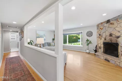Entry Way - 39 La Suen Dr, Camarillo, CA 93010 photo 4 of 4