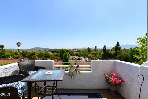 2623 Antonio Dr #306, Camarillo, CA 93010