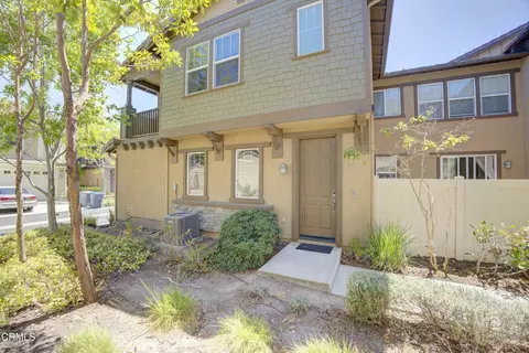 3230 London Ln, Oxnard, CA 93036