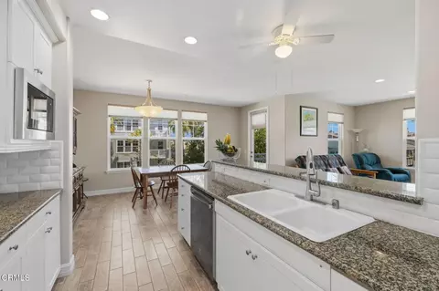 Kitchen - 1531 Windshore Way, Oxnard, CA 93035 photo 5 of 6