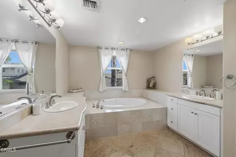 Bath - 1531 Windshore Way, Oxnard, CA 93035 photo 1 of 3