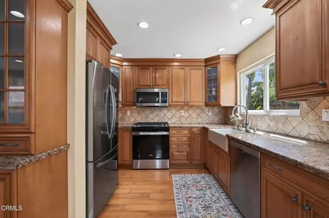 Kitchen - 5112 Via Calderon, Camarillo, CA 93012 photo 1 of 3