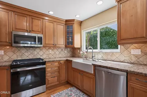 Kitchen - 5112 Via Calderon, Camarillo, CA 93012 photo 2 of 3