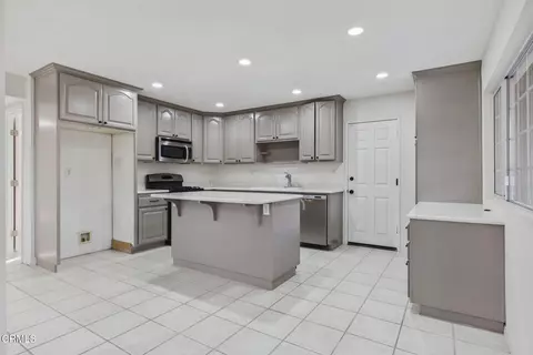 Kitchen - 3186 Galena Ave, Simi Valley, CA 93065 photo 1 of 2