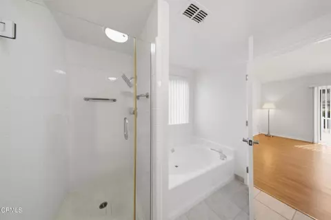 Bath - 6091 Irena Ave, Camarillo, CA 93012 photo 4 of 6