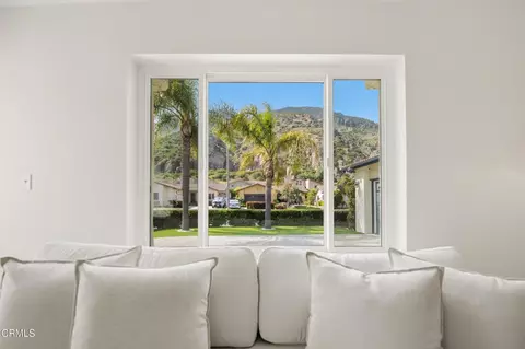 Living - 6091 Irena Ave, Camarillo, CA 93012 photo 1 of 8