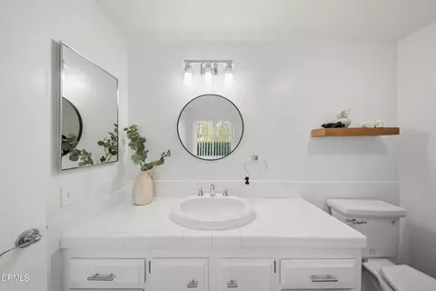 Bath - 6091 Irena Ave, Camarillo, CA 93012 photo 3 of 6