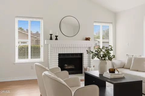 Living - 6091 Irena Ave, Camarillo, CA 93012 photo 3 of 8