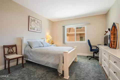 Bedroom - 1130 Mandalay Beach Rd, Oxnard, CA 93035 photo 4 of 5