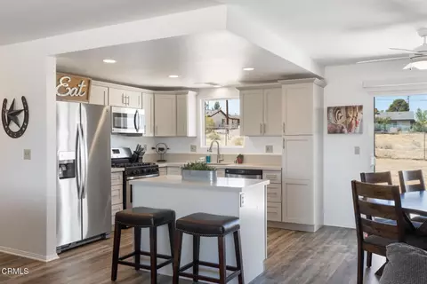 Kitchen - 7188 Lomita Rd, Joshua Tree, CA 92252 photo 1 of 2