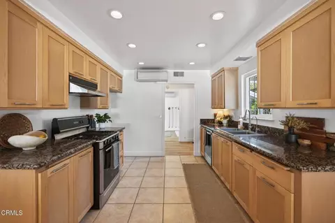 Kitchen - 326 Descanso Ave, Ojai, CA 93023 photo 2 of 3