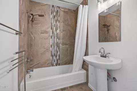 Bath - 326 Descanso Ave, Ojai, CA 93023 photo 4 of 4