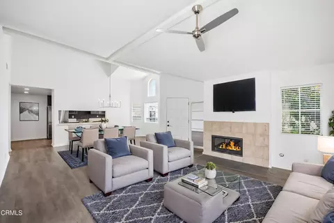574 Charles St, Moorpark, CA 93021