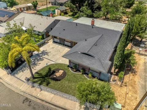 View/Area - 23005 Hilse Ln, Newhall, CA 91321 photo 5 of 6