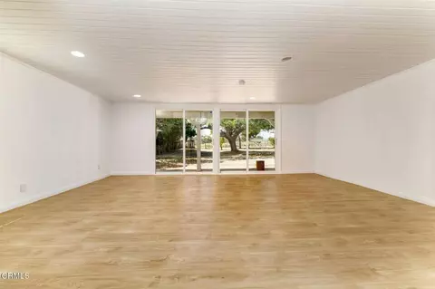 Living - 23005 Hilse Ln, Newhall, CA 91321 photo 4 of 4