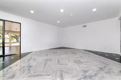 Living - 23005 Hilse Ln, Newhall, CA 91321 photo 2 of 4