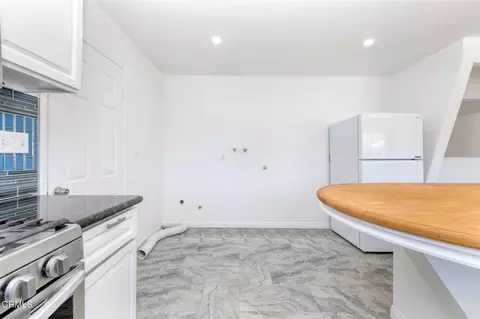 Other - 23005 Hilse Ln, Newhall, CA 91321 photo 4 of 9