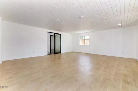 Living - 23005 Hilse Ln, Newhall, CA 91321 photo 3 of 4