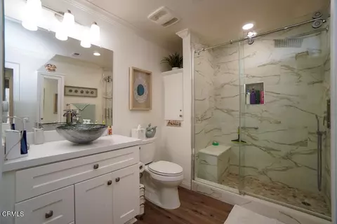 Bath - 1901 Victoria Ave #115, Oxnard, CA 93035 photo 1 of 2
