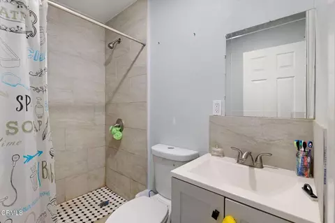 Bath - 136 N Garfield Ave, Oxnard, CA 93030 photo 4 of 5