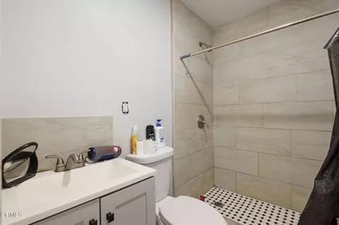 Bath - 136 N Garfield Ave, Oxnard, CA 93030 photo 3 of 5