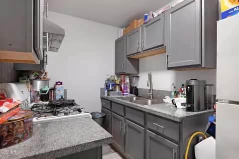 Kitchen - 136 N Garfield Ave, Oxnard, CA 93030 photo 4 of 4