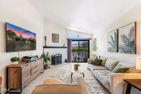 6392 Katherine Rd #A, Simi Valley, CA 93063