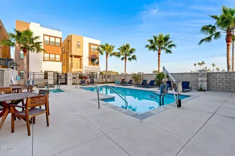 Exterior - 1068 Canal St, Oxnard, CA 93035 photo 3 of 4