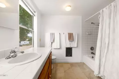 Bath - 587 N Rice Rd, Ojai, CA 93023 photo 3 of 3